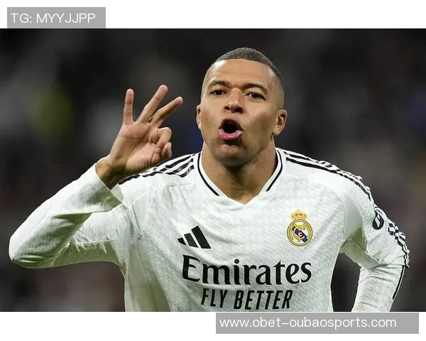 姆巴佩上演帽子戏法荣膺欧冠最佳球员官方宣布他表现出色