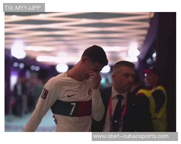 华子提前离场沮丧落后29分球员通道内情引发热议